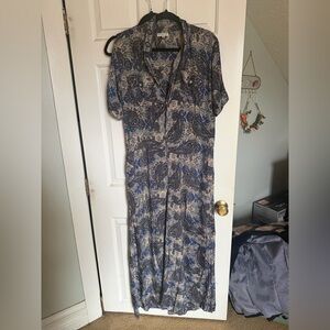 EARTHBOUND Blue and Tan Paisley Design